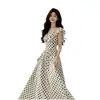 Vestido de bolinhas com babados estilo francês para mulheres, novo vestido longo de verão que afina a cintura