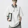 Diseño Nicho Retro Americano, Camisa Polo Bordada Holgada Unisex, Top de Moda de Verano con Parches de Media Manga