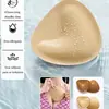 El popular Sujetador Adhesivo de Doble Cara de SHEIN cuenta con almohadillas adhesivas de doble cara para el pecho, que proporcionan acolchado extra y un look invisible y sin costuras