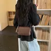 Bolsa Pequena de Mão de Nicho de Luxo para Mulheres, Nova Bolsa Quadrada Pequena Versátil para o Dia a Dia 2026, Bolsa Transversal de Ombro Único Retrô