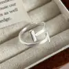 Anillo Frosted de Plata de Ley 925 con Letra Doble t Cruz para Mujer Moda Simple Estilo Hong Kong Anillo Abierto Personalizado 0529