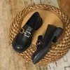 Sapatos Femininos de Couro 2026 Primavera/Verão Novo Estilo Mary Jane Mocassins com Salto Grosso, Estilo Britânico, Sola Grossa, Slip-Ons que Aumentam a Altura