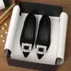Salto Alto Preto de Bico Fino com Fivela Quadrada de Strass Estilo Francês, Novo Pumps Elegante Versátil de Salto Fino para Mulheres com Decote Baixo