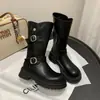 Botas de mujer de piel, botines, nuevo estilo 2026, con plataforma gruesa, tacón grueso, con detalles de hebilla, botas estilo Martin, botas de motocicleta retro de media caña
