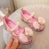 Zapatos Infantiles de Velcro con Lazo de Perlas y Pedrería, Fáciles de Poner y Quitar, Zapatos Pequeños de Cuero de Suela Plana, Zapatos de Cristal de Princesa para Niñas