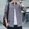 Camisa de Trabalho Clássica Masculina Lavada de Manga Longa para Outono, Camisa Versátil Moderna e Atemporal para Jovens