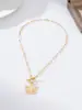 Collar con Colgante de Mariposa Hueca con Letra de Moda Transfronteriza de Gama Alta, Simple, Adecuado para el Uso Diario y Fiestas de Mujeres, y como Regalo