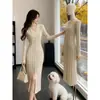 Vestido de Punto con Cuello en V Estilo Coreano Suave para Mujer, Nuevo Estilo Primavera 2026, Ceñido a la Cintura, Abertura, Vestido Suéter Maduro y Elegante