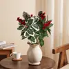 Ramas de acebo con frutos rojos artificiales transfronterizos, ramas de flor artificial de acebo con hoja moteada, decoración floral para escena navideña en casa