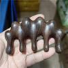 Pente de massagem de ébano africano africano todo grande saco de dente pente couro cinza material preto pente raspagem pente furo superior