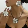 Collar de Concha Dorada Serie Transfronteriza Europea y Americana Personalizado Exagerado de Moda con un Toque de Lujo, Set de Joyería para Mujer