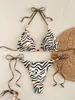 Bikini de Raya de Cebra de Moda y Sexy sin Espalda con Tanga de Lazo Lateral
