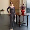 Vestido Largo de Manga Larga con Espalda Descubierta y Diseño Calado con Copas Extraíbles, Corte Ajustado, Favorecedor, Versátil para Salir y para el Trabajo, Estilo Femenino