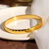 Pulsera de Acero de Titanio Rombo Gypsophila Anillo Simple Liso Europeo y Americano Ins Pulsera Joyería Chapada en Oro No se Desvanece Pareja Venta al por Mayor
