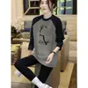 Camiseta de manga larga de algodón puro en color de contraste para mujer, top casual suelto de manga raglán de longitud media para otoño 2026 para combinar con pantalones de tiburón