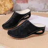 Sapatos de Casa Femininos para Comércio Exterior Transfronteiriço Tamanho Grande Com Veludo Espessado Confortáveis e Quentes Design de Uma Perna Ponta do Pé