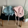 Nuevo Estilo Otoño e Invierno 2025 Simple y Versátil Gorro de Lana Tejido con Protección para Orejas Suéter Caliente Gorro para Dedos para Hombres y Mujeres Estilo K