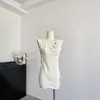 Camisola con Flores Tridimensionales Espalda Hermosa Cuello en V Halter para Mujer Ropa Exterior de Primavera y Verano Diseño Ajustado Sexy Sin Mangas