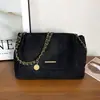 Bolsa de ombro/transversal europeia e americana transfronteiriça 2026 moda nicho nova elegante corrente de luxo leve camurça simples versátil