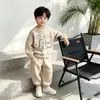 Conjunto de moletom e calça jogger de gola redonda mais vendido da Amazon para meninos, estilo coreano, conjunto de duas peças com calça jogger de dinossauro estiloso para crianças