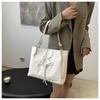Nova Bolsa de Ombro Feminina Estilo Ballet 2024 com Laço e Alça Torcida de Grande Capacidade Bolsa Tote Fashion para Mulheres