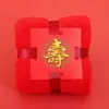 Toallas de boda al por mayor, toallas rojas de forro polar de coral, caja de regalo suave y absorbente, toallas rojas para boda de uso doméstico con personajes felices