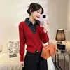 Conjunto de dos piezas de punto patchwork de mezclilla de diseñador, nuevo estilo otoño/invierno 2026, chaqueta entallada adelgazante, suéter versátil