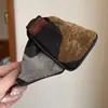 Presilha de Garra Triangular com Concha de Cetim Estilo Francês, Acessório de Cabelo Versátil de Alta Qualidade e Tendência para a Parte de Trás da Cabeça