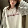 Camiseta Raglan de Manga Longa com Blocos de Cor Estilo College, Estampa de Letras e Listras Pretas e Brancas para Mulheres, Outono Inicial, Fina, Gola Redonda, Top Solto
