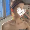 Pendientes largos con diseño personalizado de flores coloridas tejidas a mano para mujer, de primavera y verano, con hojas y flores de cuentas.