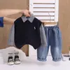 Ropa para Niños Primavera y Otoño 2025 Nuevo Elegante Bebé Niños Suéter Chaleco Bordado Color Sólido Camisa de Rayas Verticales Conjunto de Tres Piezas
