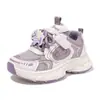 Zapatos de papá para niños 2026 estilo nuevo malla transpirable personaje de dibujos animados suela gruesa antideslizante zapatos deportivos y casuales para niños