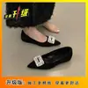 Estilo popular de celebridad de internet estilo de hada zapatos de noche para mujer con diamantes de imitación 2026 nuevo estilo de verano con faldas absolutamente hermosos cómodos de usar zapatos planos