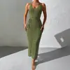 Vestido Blusa de Tricô Estilo Europeu e Americano 2024 Comércio Exterior Transfronteiriço Vestido de Praia para Férias com Costas Abertas e Recortes para Mulheres