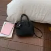Bolso de Mano con Forma de Concha de Moda para Mujer de Este Año, Nuevo Bolso de Hombro Simple de Moda 2026, Bolso Cruzado de Nicho para el Trabajo