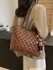 Bolso retro de gran capacidad transfronterizo para mujer, versátil para otoño e invierno, nuevo bolso de hombro casual con patrón de diamantes 2026, bolso tote texturizado