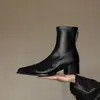 Solado silencioso, estilo excepcional, emagrece e versátil, botas finas para mulheres, outono e inverno de 2026, salto médio grosso, bico fino, botas curtas elásticas para o trabalho