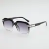Gafas de sol modernas para adultos con montura negra, protección UV y antirreflejos, diseño de varillas metálicas, un artículo imprescindible para las salidas diarias