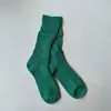 Calcetines nuevos para mujer de otoño e invierno, calcetines retro de color liso de doble aguja, calcetines de moda de seda dorada y plateada, hilo grueso, calcetines cómodos de rizo, calcetines de longitud media