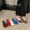 Primer Encuentro Temporada Cuña Plateada Sandalias Pequeñas Estilo Francés Zapatos de Hada 2026 Nuevo Verano Modernas de Tacón Bajo Zapatos de Exterior