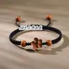 Pulsera de Madera de Durazno con Flor Pequeña y Hilo Rojo para Hombres y Mujeres, Amuleto de Buena Suerte para el Año de Nacimiento, Pulsera Tejida para Atraer Amor, Nuevo Estilo Versátil