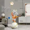 Coelho Astronauta Espacial Grande Enfeite para Lateral de Sofá, Estante de TV, Decoração de Chão, Presente de Inauguração de Casa para Sala de Estar, Decoração de Luxo Leve