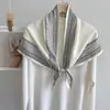 Pañuelo triangular con estampado de flor de anacardo para mujer, para llevar con jeans, como accesorio de cadera, accesorio de cintura, corbata de cuello, chal de alta gama