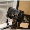 Bolso de Cadena Acolchado de Diamante Versátil de Moda para Mujer 2026 Nuevo Bolso Cuadrado Pequeño de un Solo Hombro Cruzado Versátil de Gama Alta para Viajes Diarios