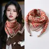 Bufanda de Seda Estilo Coreano con Hebilla Magnética para Mujer, Bufanda Cuadrada Delgada, Bufanda de Invierno con Colgante, Decoración para Cuello, Moda Versátil, Protector de Cuello, Venta al por Mayor