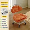 Taburete Pequeño Giratorio con Ruedas, Taburete Bajo para Uso Doméstico, Taburete para Cambiarse los Zapatos, Banco Infantil con Ruedas, Silla con Respaldo Sellador de Costuras