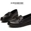 Zapatos de madre con suelas suaves, sin cordones, cómodos y versátiles zapatos planos para mujer, novedad otoño 2026, zapatos casuales de color liso para mujer de mediana edad