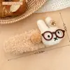 Presilha de Coelho de Pelúcia Doce e Feminina com Laço Bordado Fofo Clip Lateral para Franja Acessório de Cabelo Versátil