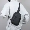 Nova Bolsa de Peito Masculina Outono e Inverno Multifuncional com Carregamento USB Portátil Bolsa de Ombro Roupas de Trabalho Versátil Bolsa de Mão Transversal