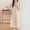 Vestido cárdigan elegante de lujo ligero de lana pura para mujer, cuello redondo, otoño e invierno, nuevo, de punto, lana, chaleco, longitud media